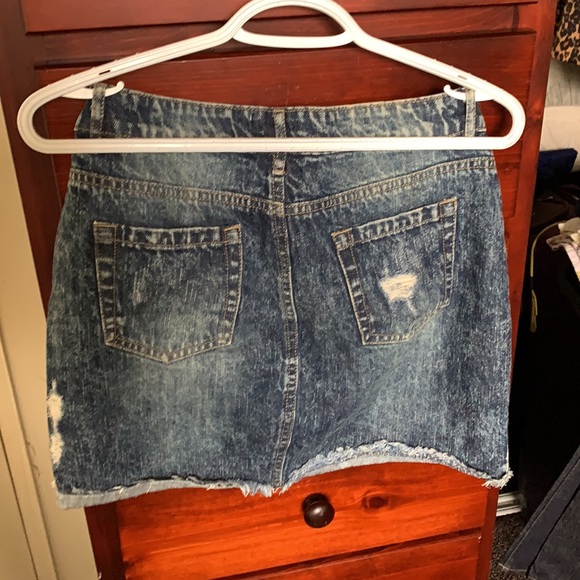Distressed denim mini skirt - Picture 2 of 2